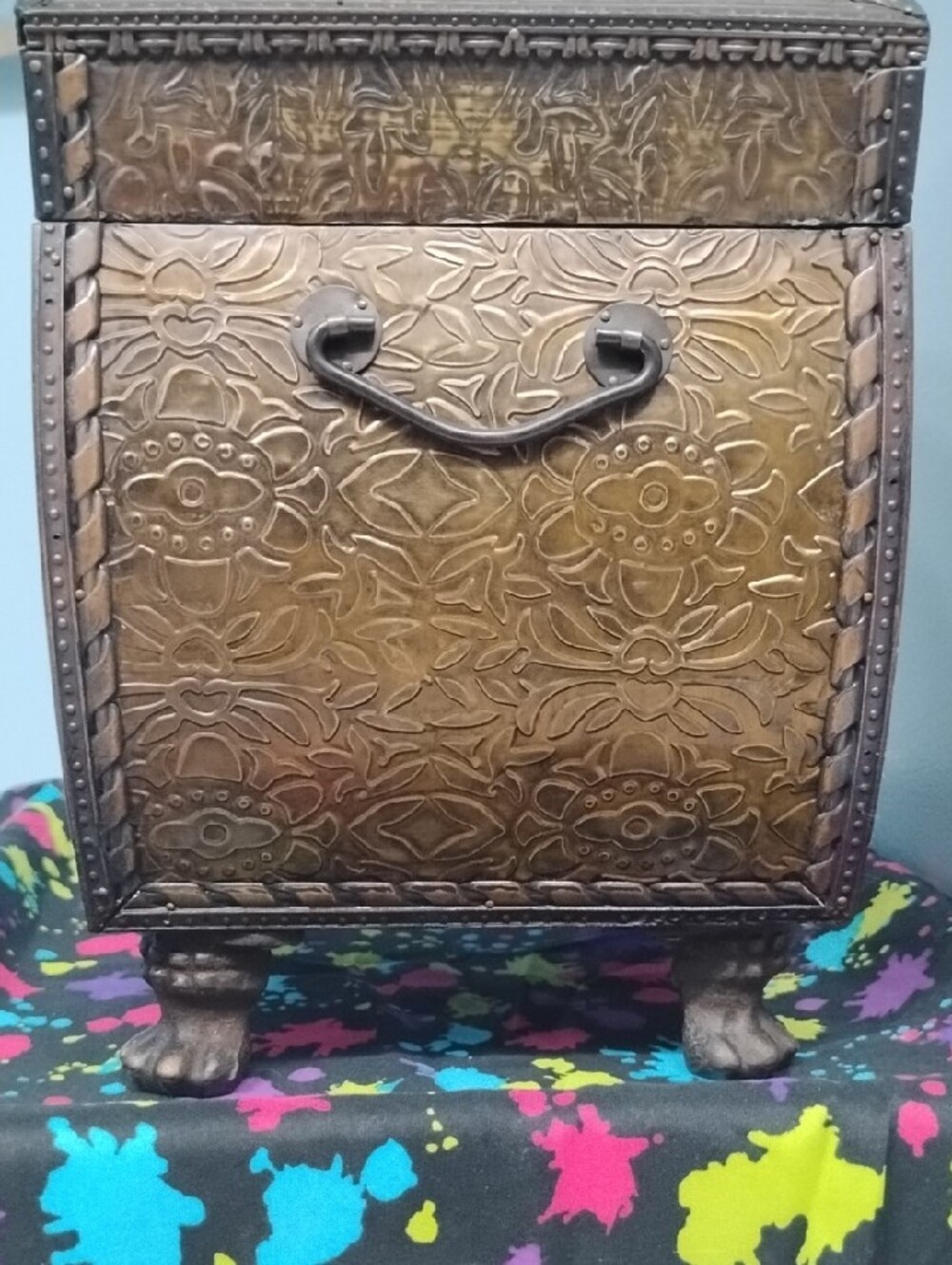 ⭐ Vintage Chinese Wooden Treasure Chest Keepsakes Box W/Brass Overlay - Picture 3 of 10